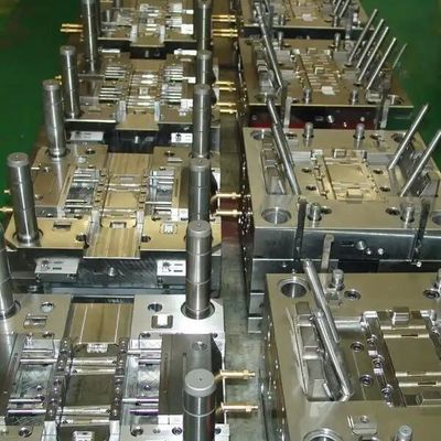 প্লাস্টিক ইনজেকশন মোল্ড 3C প্রোডাক্ট S136 উচ্চ নির্ভুলতা