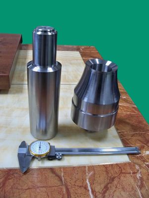 উচ্চ সহনশীলতা ছাঁচ কোর এবং গহ্বর ব্লক। CNC মেশিন টুলিং অংশ