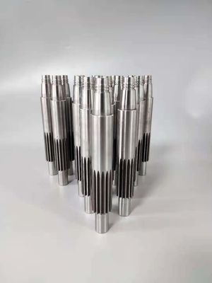 স্টাভ্যাক্স (এস১৩৬) থ্রেডেড মোল্ড কোর।